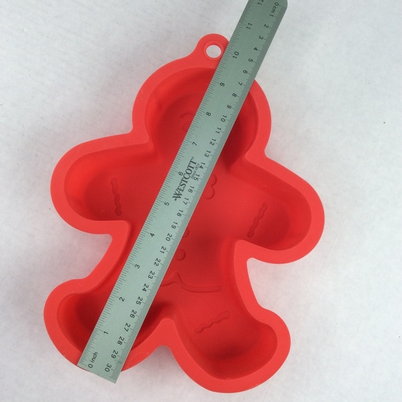 Gingerbread Man Silicone Cake Jello Mold - Picture 4 of 5